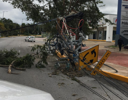 CFE restablece 90% del suministro eléctrico afectado por huracán