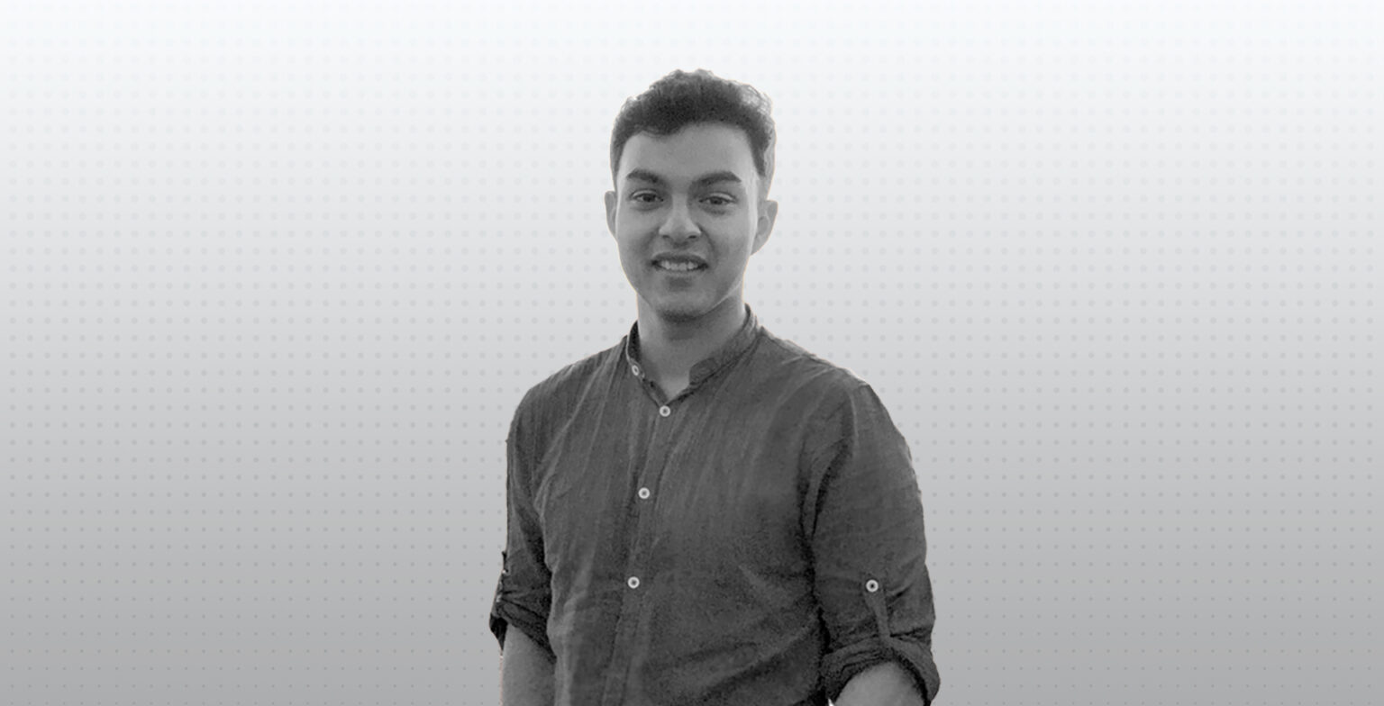 Niño hace la rueda de carro; el político, una rueda de prensa david madrigal