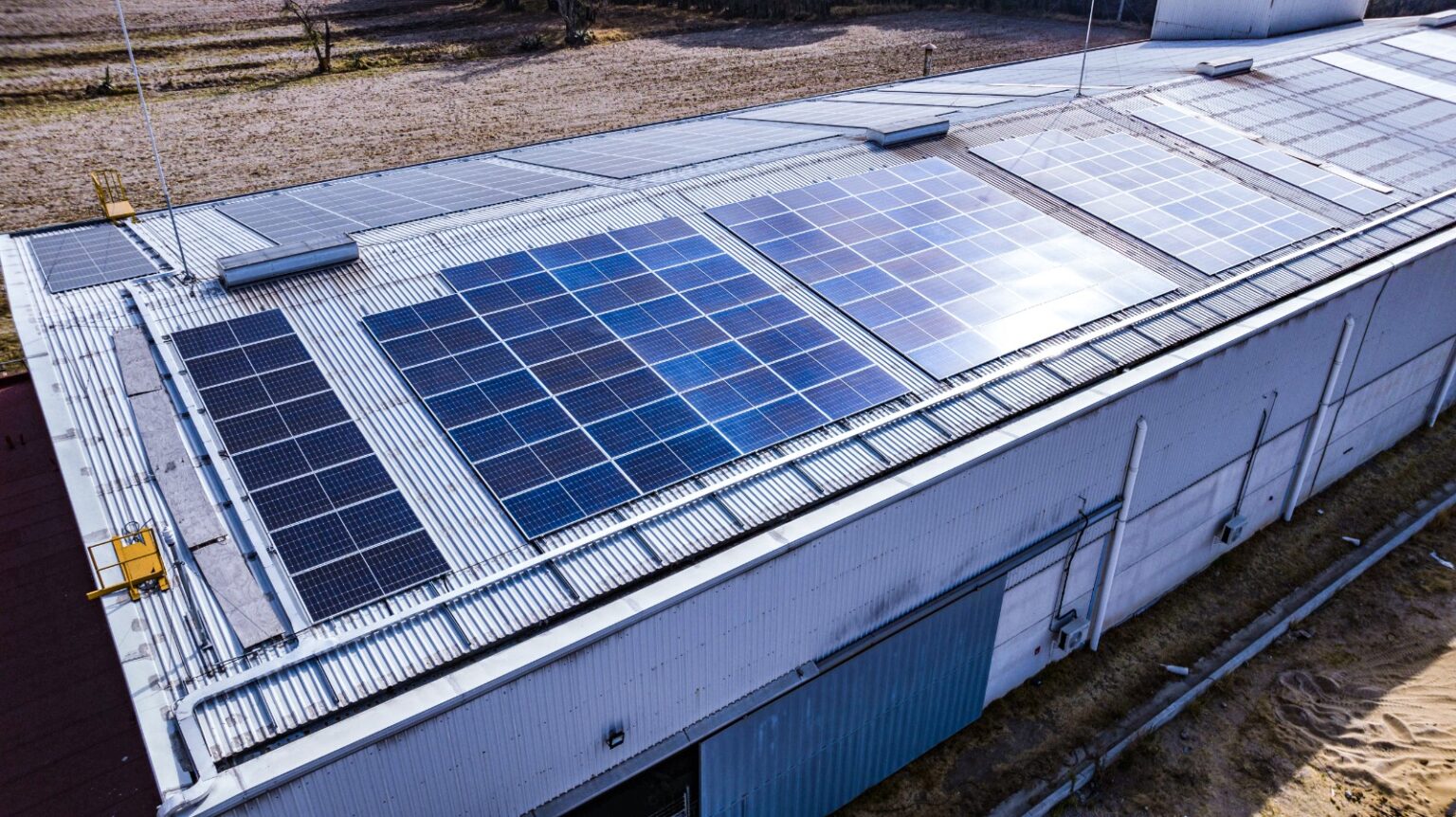 Proporcionan 30% de electricidad en 2023 energías renovables, según informe electricidad en 2023