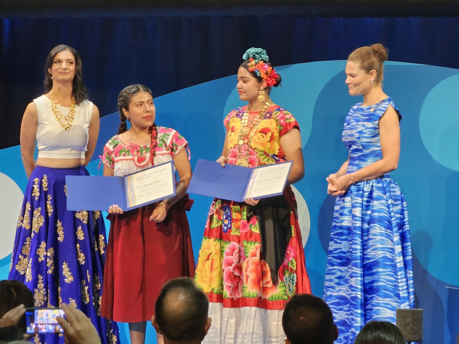 Reciben estudiantes oaxaqueñas reconocimiento en el Premio Nobel del Agua para Jóvenes Estudiantes oaxaqueñas