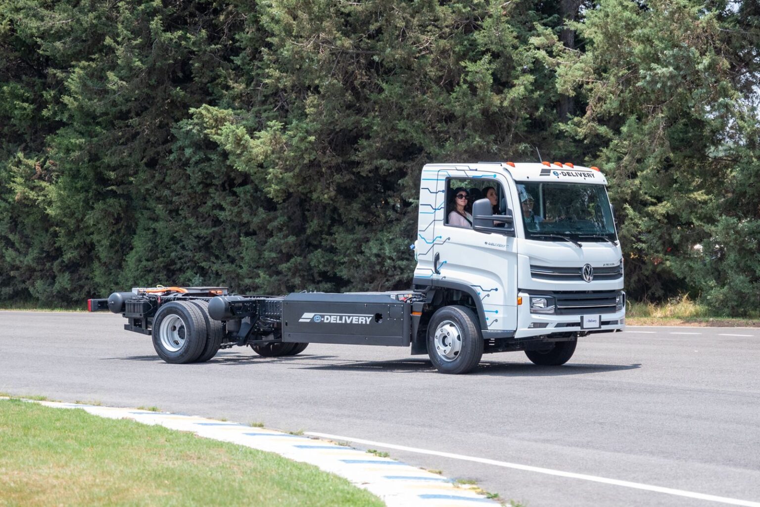 Electrificación de flotas en México reduce 58% emisiones de CO₂ ELECTRIFICACIÓN DE FLOTAS EN MÉXICO