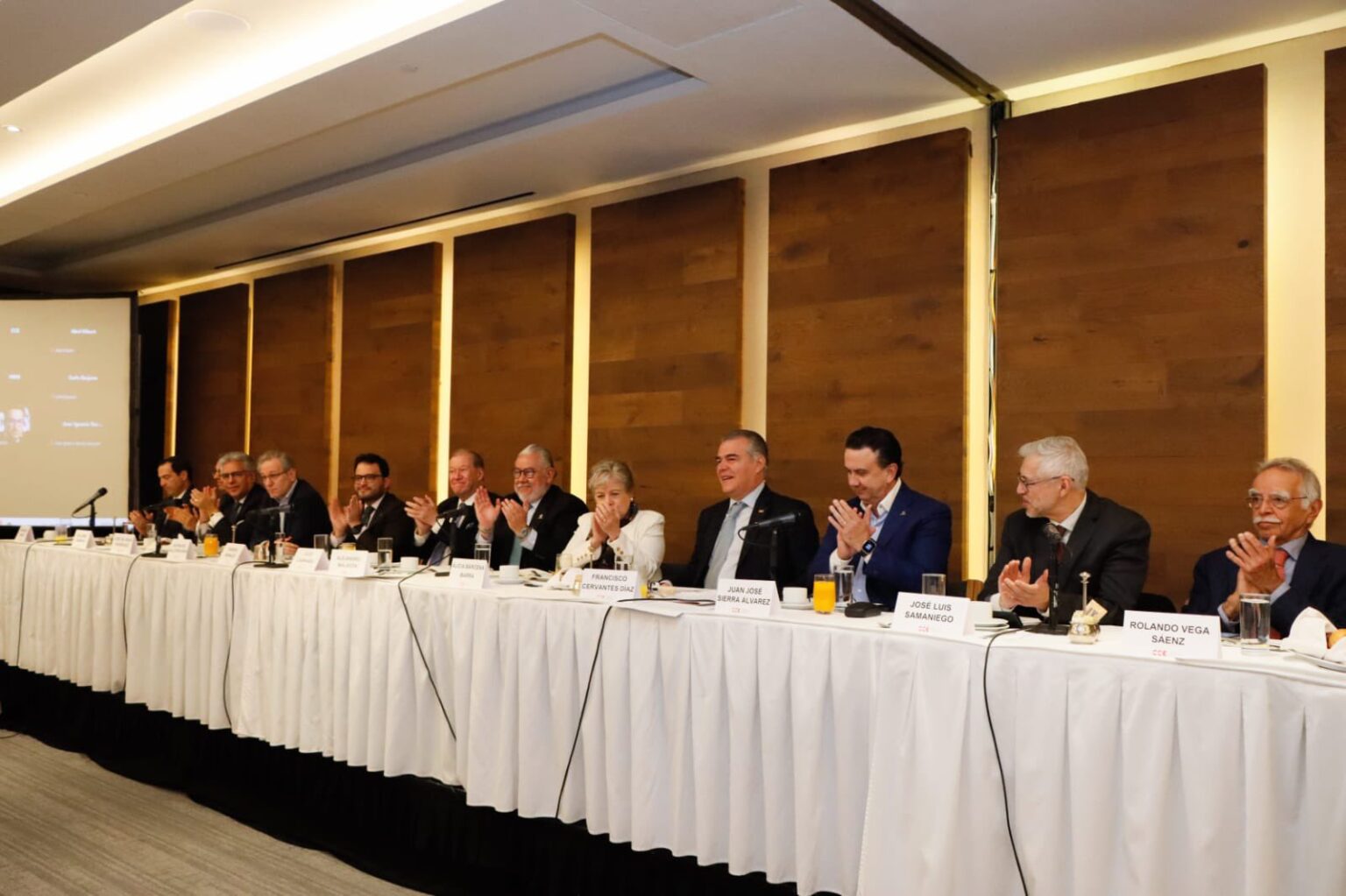 Resalta CCE el reto de mantener la integración comercial ante el regreso de Donald Trump a la presidencia de Estados Unidos Integracion comercial