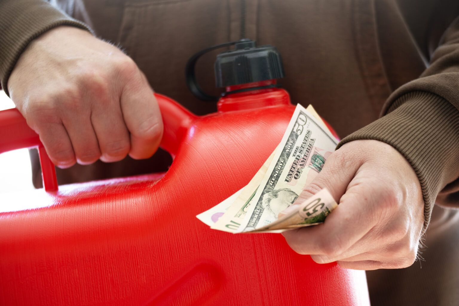 Continúan las variaciones en el precio de los combustibles en México Variaciones