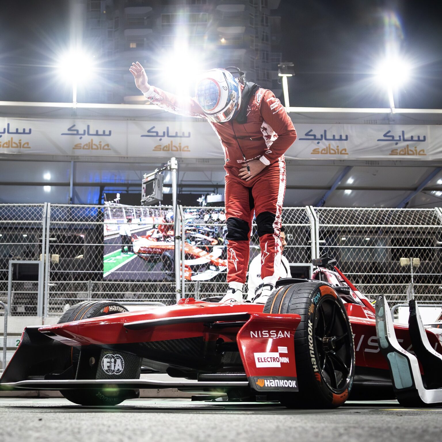 Se mantiene Oliver Rowland en el liderato de la Fórmula E Oliver Rowland