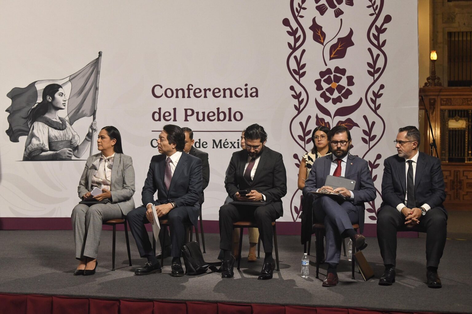 Disminuyen los precios del combustible Disminución en los precios