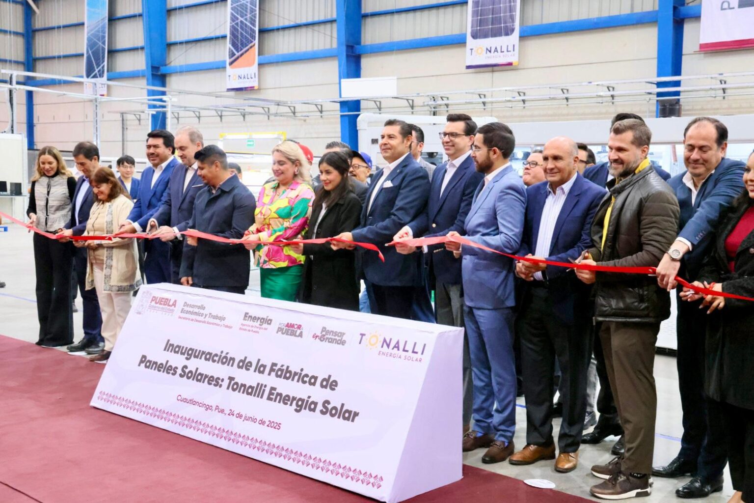 fábrica de paneles solares