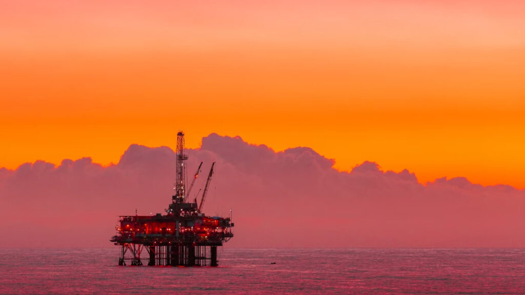 Cuatro plataformas petroleras llegaron a Campeche para mantenimiento; destacan por su tamaño, capacidad y funciones offshore.