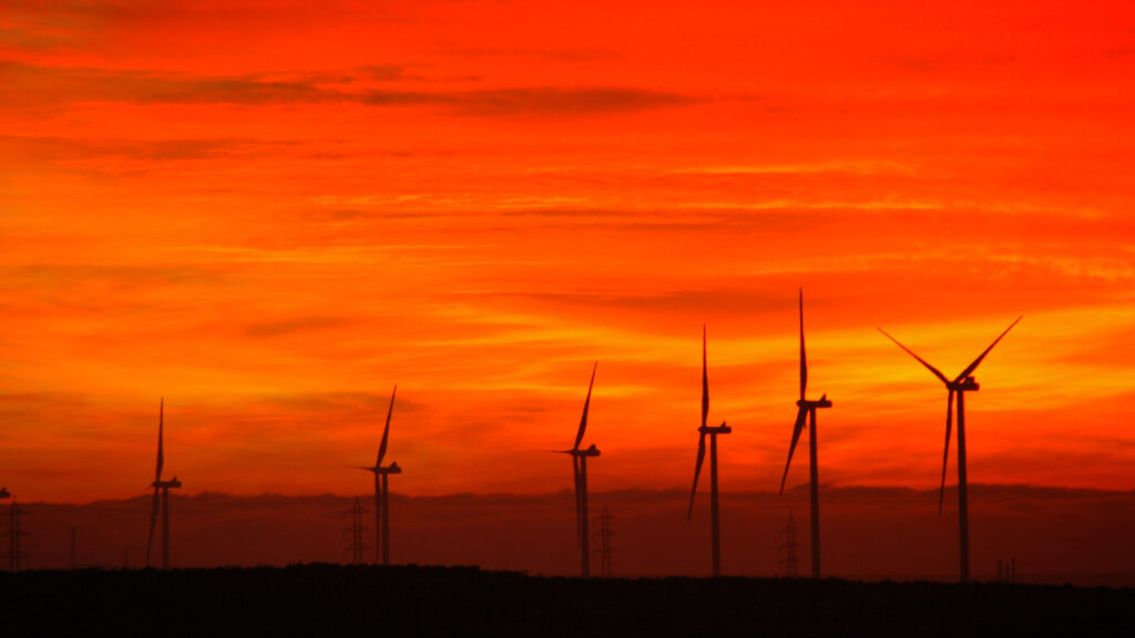 El parque eólico Panabá en Yucatán tendrá 22 turbinas y generará 99 MW para abastecer a 150 mil hogares; iniciará su construcción este año.