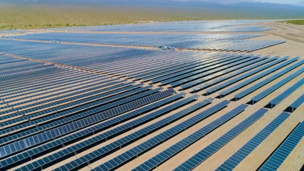 Cox presentó una oferta de 4,600 mdd para adquirir las plantas de Iberdrola en México; la venta marcaría su salida definitiva del país.