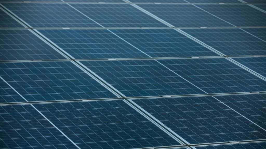 Hermosillo se convierte en el primer municipio de México en operar su organismo de agua con energía solar, y ahorra 30 mdp.