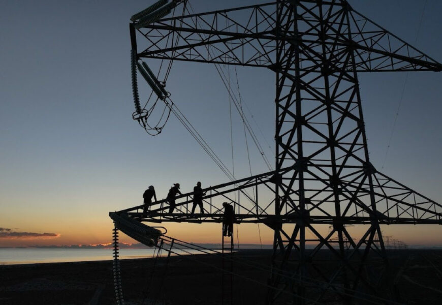 La CFE desarrollará 171 proyectos de transmisión y subestaciones entre 2025 y 2030 beneficiando a más de 15 millones de hogares e industrias.