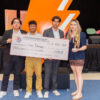 Estudiantes del Tec de Monterrey crearon FREENERGY, un proyecto que genera energía limpia con topes viales reciclados.