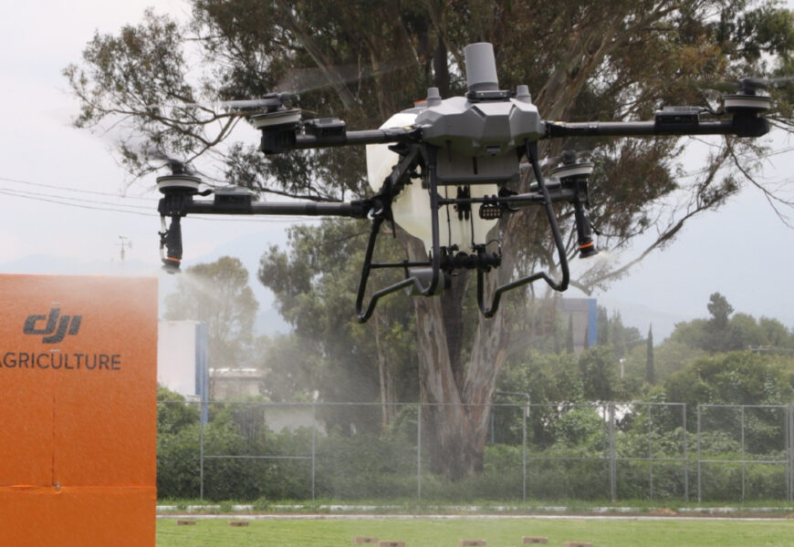 La tecnología de drones agrícolas está incentivando el regreso de jóvenes al campo mexicano, modernizando la agricultura.