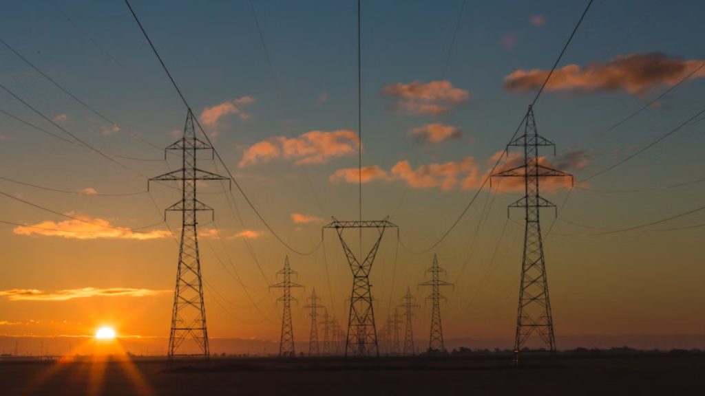 CFE Fibra E coloca su primer bono para fortalecer la Red Nacional de Transmisión La CFE Fibra E colocará su primer bono desde 2018 para fortalecer la Red Nacional de Transmisión y respaldar la transición energética.