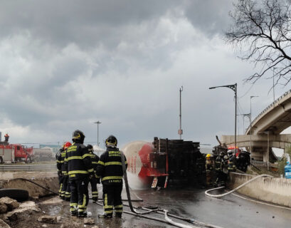 Una explosión de pipa en Iztapalapa dejó 57 heridos, 19 graves. El accidente ocurrió en el Puente de la Concordia y afectó a 18 vehículos.