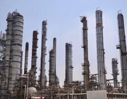 Pemex firmó los primeros 11 contratos mixtos con privados, tras la reforma energética, para sumar hasta 450 mil barriles diarios a 2033.
