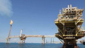 Pemex reduce exploración con solo 30 equipos de perforación, 43% menos que en 2024, debido a falta de recursos y adeudos con proveedores.