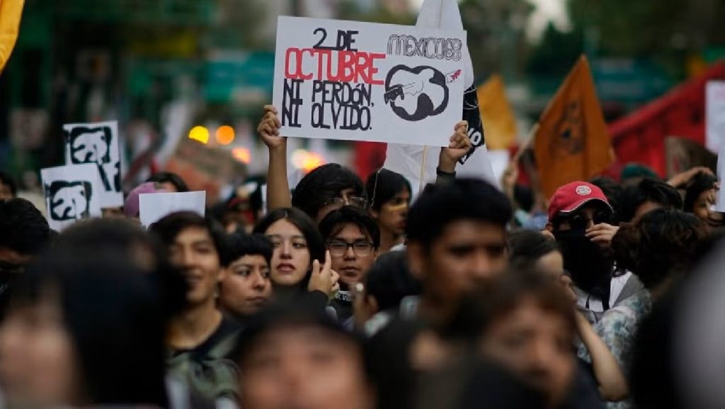 A los 57 años de la matanza en Tlatelolco: marchas y movilizaciones tlatelolco