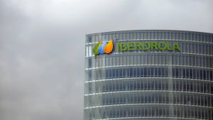 Cox asegura 2 mil 650 millones de dólares para financiar la compra de Iberdrola México