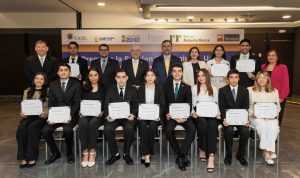 Ternium reconoce a 21 egresados de ingeniería con el Premio a la Excelencia