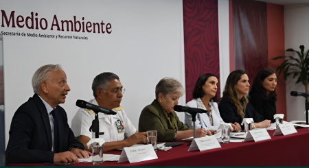 Autoridades detectan vertimiento ilegal y emanaciones naturales tras análisis técnico en Veracruz y Tabasco