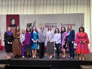 Techo de cristal, cuidados y sesgos: los retos que frenan el liderazgo de las mujeres en las empresas