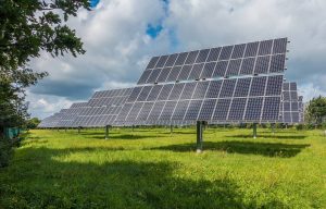 Fotovoltaica lidera crecimiento energético mundial en 2025