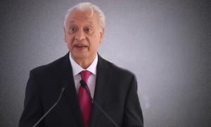 Denuncian a exdirector de Pemex, Víctor Rodríguez Padilla, por violencia familiar victor