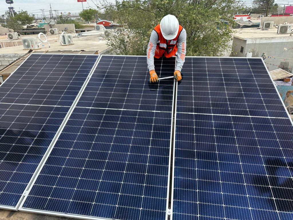 CFE impulsa techos solares para reducir hasta 85% el costo de la electricidad en hogares vulnerables cfe