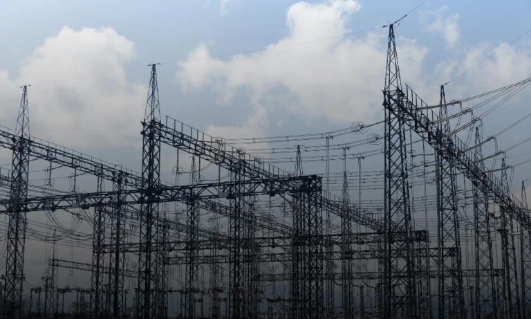 Contratos mixtos de CFE impulsarán el almacenamiento energético industrial en México cfe