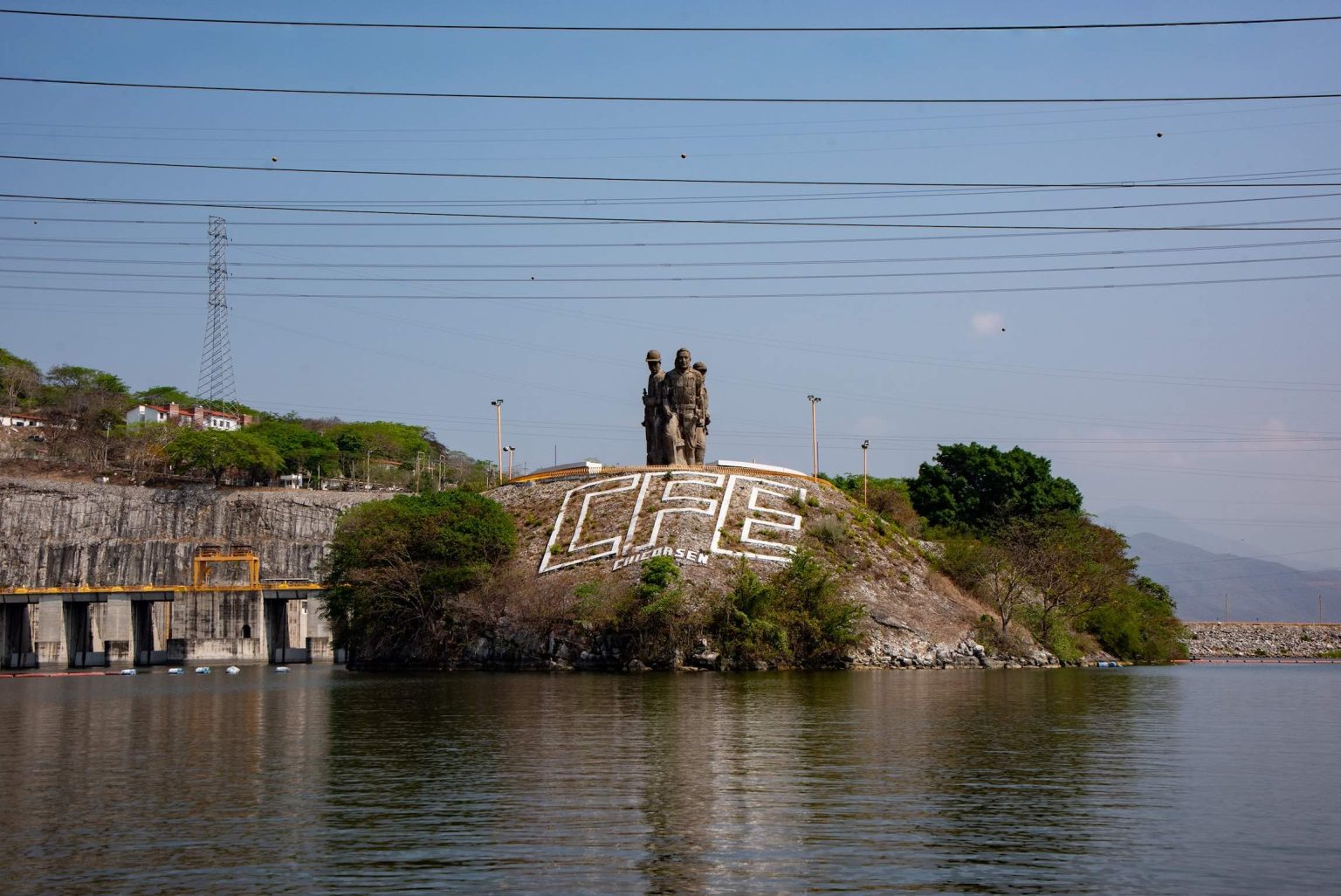 CFE fortalece monitoreo del río Grijalva con plataforma para prevenir inundaciones cfe