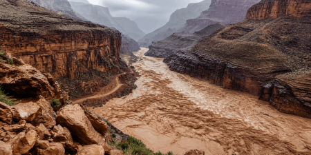 Inundación repentina deja más de 20 desaparecidos en Gran Cañón